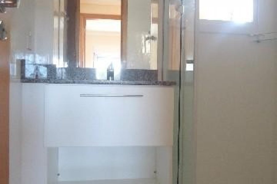 Apartamento com 74m², 2 dormitórios, 2 vagas, no bairro Madureira em Caxias do Sul para Alugar