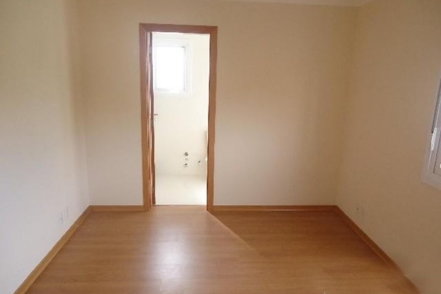 Apartamento com 74m², 2 dormitórios, 2 vagas, no bairro Madureira em Caxias do Sul para Alugar