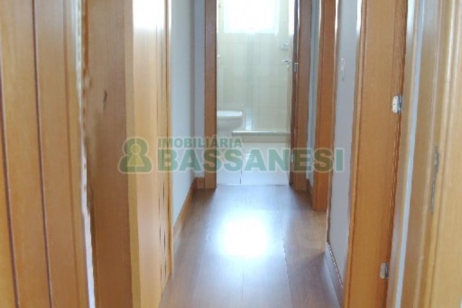 Apartamento com 114m², 3 dormitórios, 2 vagas, no bairro São Pelegrino em Caxias do Sul para Comprar