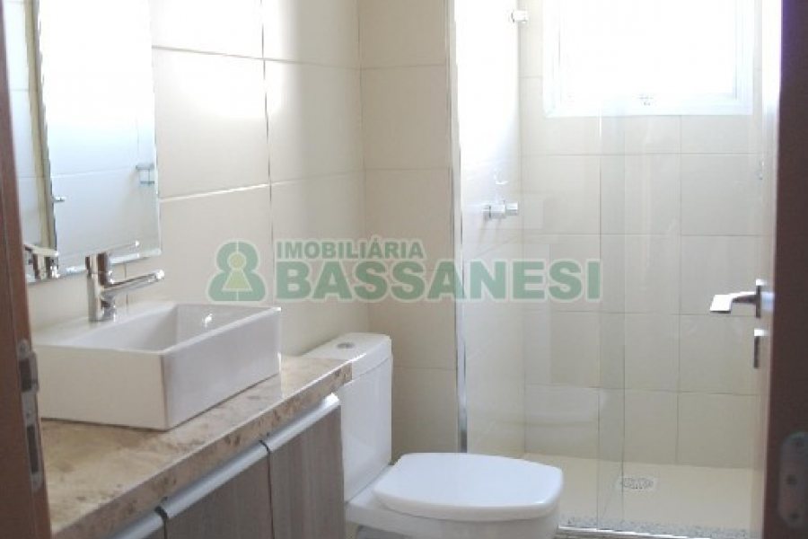Apartamento com 114m², 3 dormitórios, 2 vagas, no bairro São Pelegrino em Caxias do Sul para Comprar