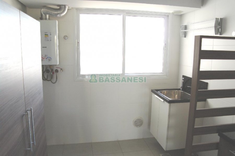 Apartamento com 114m², 3 dormitórios, 2 vagas, no bairro São Pelegrino em Caxias do Sul para Comprar