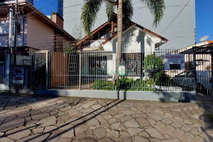 Casa Comercial com 142m², no bairro São Pelegrino em Caxias do Sul para Alugar