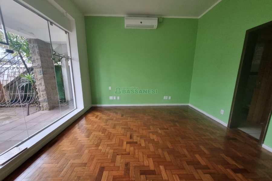 Casa Comercial com 142m², no bairro São Pelegrino em Caxias do Sul para Alugar