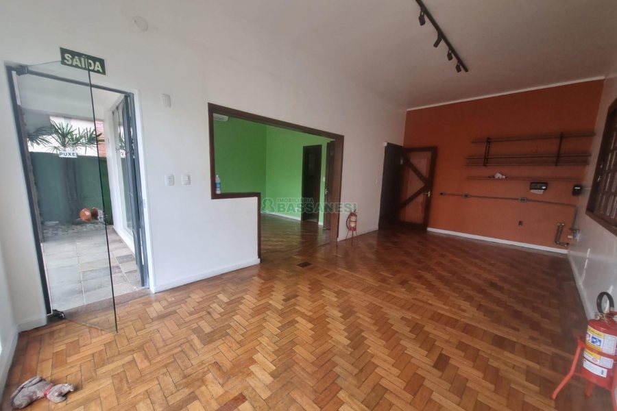 Casa Comercial com 142m², no bairro São Pelegrino em Caxias do Sul para Alugar