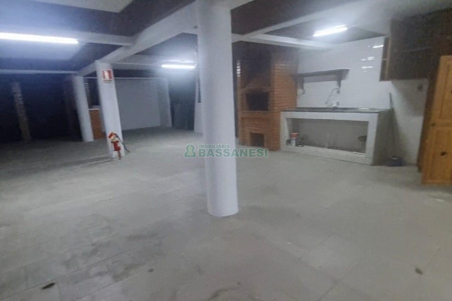 Casa Comercial com 90m², no bairro São Pelegrino em Caxias do Sul para Alugar