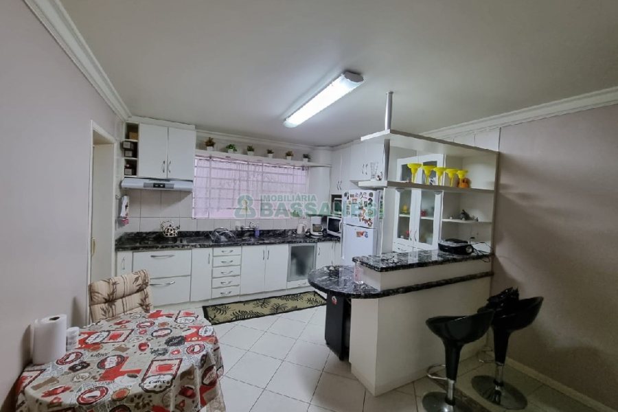 Apartamento com 110m², 2 dormitórios, 2 vagas, no bairro Centro em Caxias do Sul para Comprar