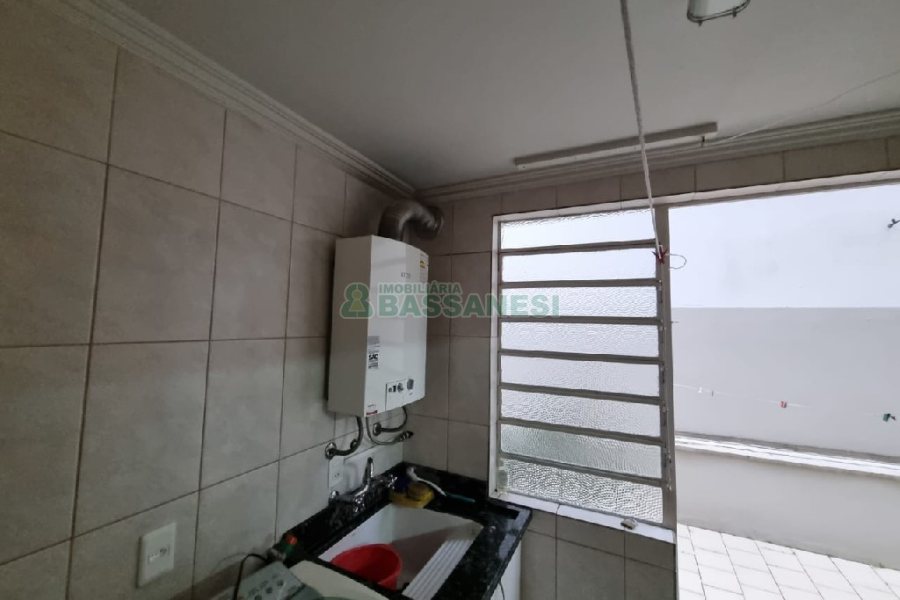 Apartamento com 110m², 2 dormitórios, 2 vagas, no bairro Centro em Caxias do Sul para Comprar