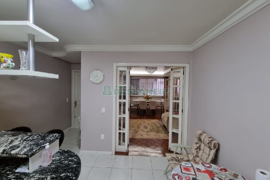 Apartamento com 110m², 2 dormitórios, 2 vagas, no bairro Centro em Caxias do Sul para Comprar