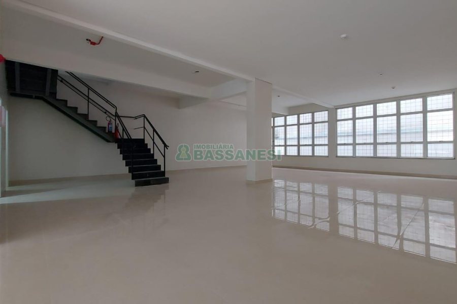 Loja com 240m², no bairro Centro em Caxias do Sul para Alugar