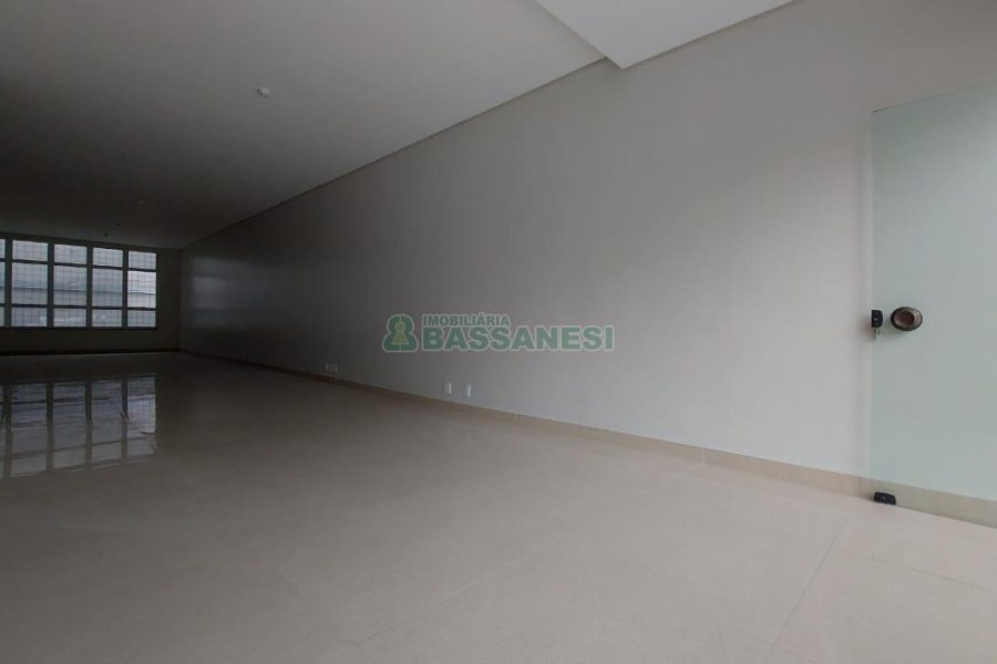 Loja com 240m², no bairro Centro em Caxias do Sul para Alugar