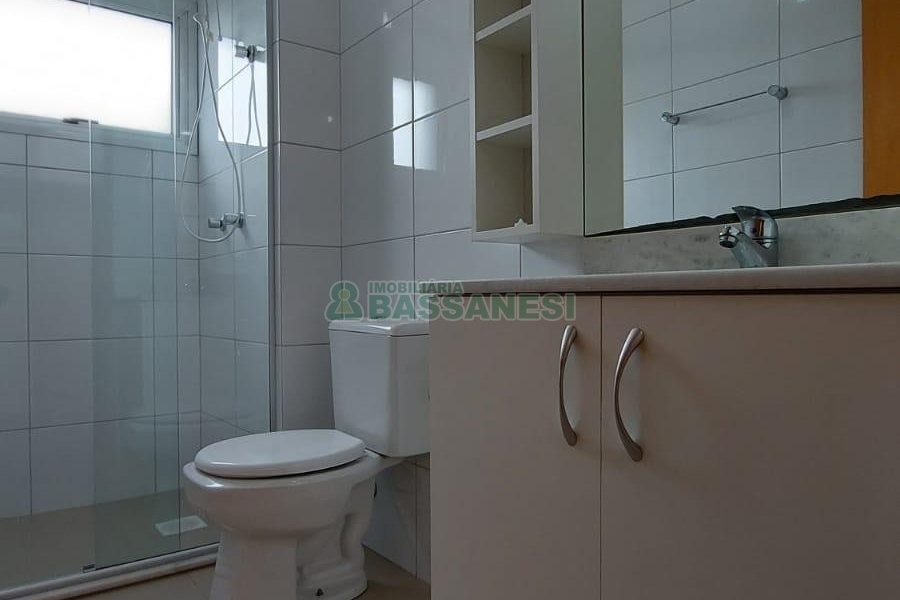 Apartamento com 90m², 3 dormitórios, 2 vagas, no bairro Sagrada Família em Caxias do Sul para Alugar