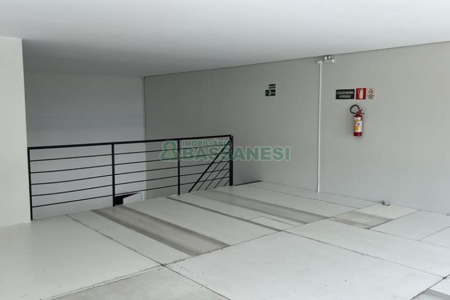 Loja com 210m², no bairro Pio X em Caxias do Sul para Alugar