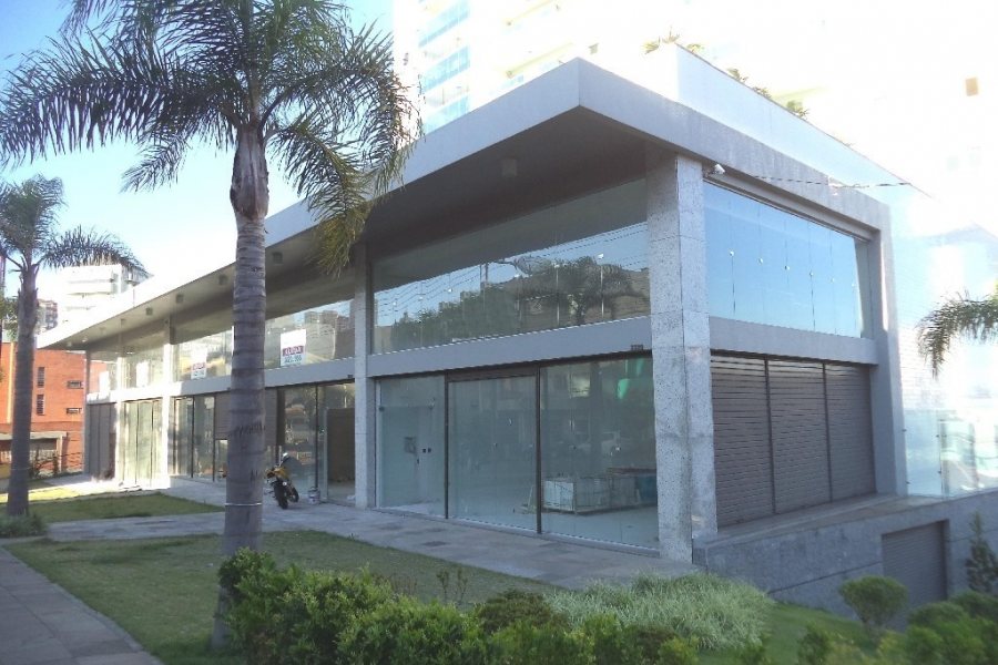 Loja com 312m², no bairro Pio X em Caxias do Sul para Alugar