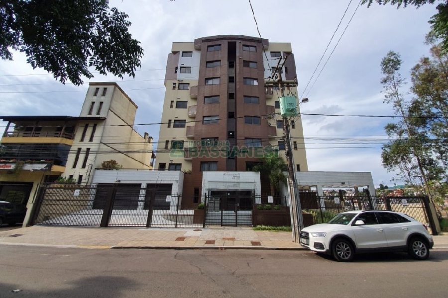 Apartamento com 156m², 3 dormitórios, 3 vagas, no bairro Sanvitto em Caxias do Sul para Alugar ou Comprar