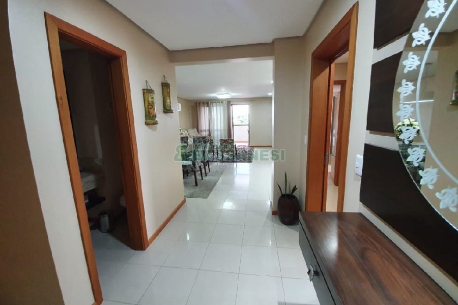 Apartamento com 156m², 3 dormitórios, 3 vagas, no bairro Sanvitto em Caxias do Sul para Alugar ou Comprar