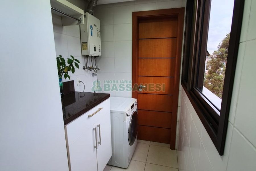 Apartamento com 156m², 3 dormitórios, 3 vagas, no bairro Sanvitto em Caxias do Sul para Alugar ou Comprar