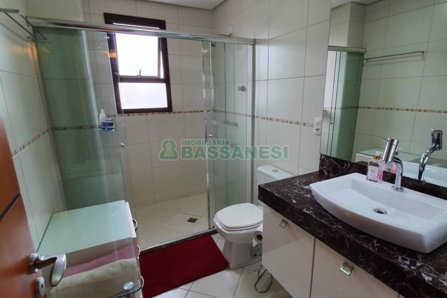 Apartamento com 156m², 3 dormitórios, 3 vagas, no bairro Sanvitto em Caxias do Sul para Alugar ou Comprar