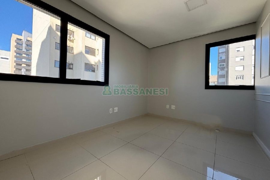 Sala com 60m², 1 vaga, no bairro Centro em Caxias do Sul para Comprar