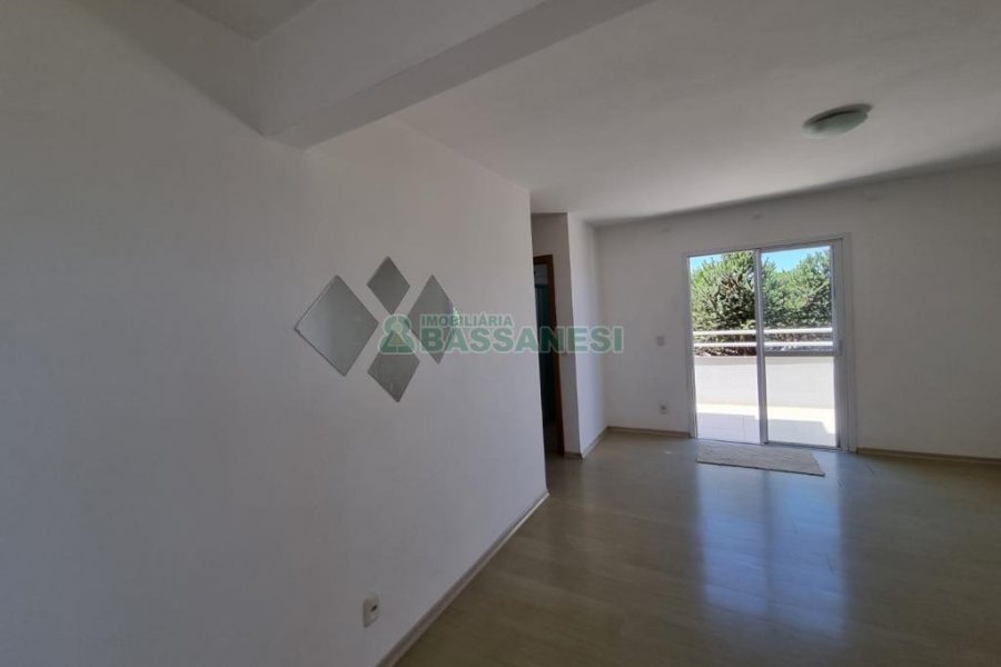 Apto/Cobertura com 99m², 2 dormitórios, 1 vaga, no bairro Charqueadas em Caxias do Sul para Comprar