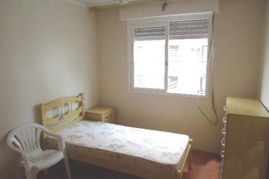 Apto Mobiliado com 61m², 2 dormitórios, 1 vaga, no bairro Centro em Caxias do Sul para Comprar