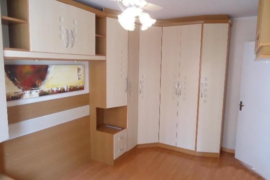 Apto Mobiliado com 61m², 2 dormitórios, 1 vaga, no bairro Centro em Caxias do Sul para Comprar