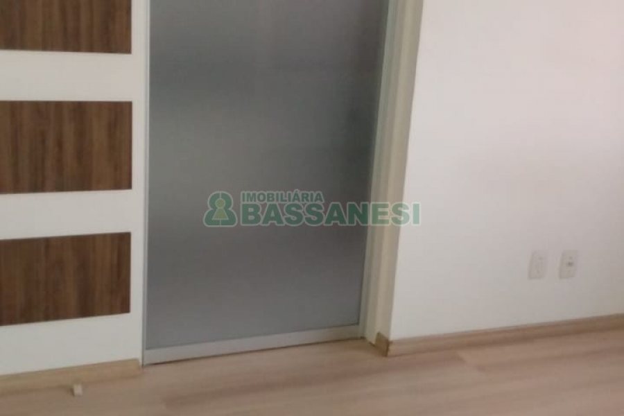 Apartamento com 49m², 2 dormitórios, 2 vagas, no bairro Jardim Eldorado em Caxias do Sul para Comprar