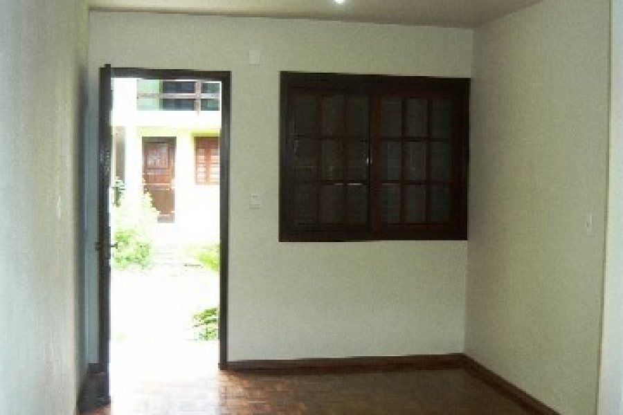 Sobrado com 93m², 3 dormitórios, 1 vaga, no bairro Bela Vista em Caxias do Sul para Comprar