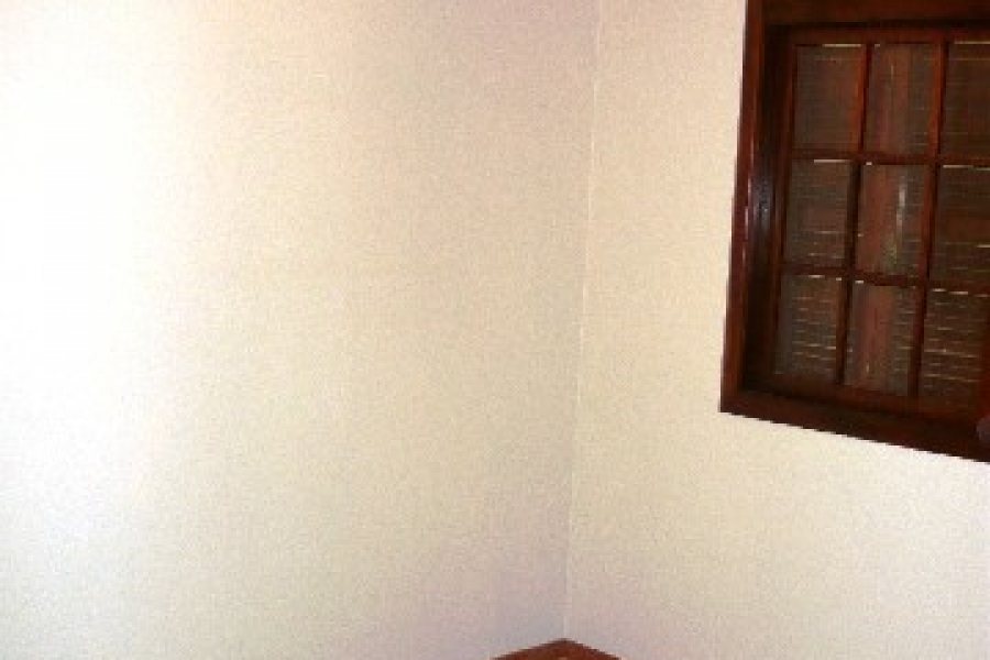 Sobrado com 93m², 3 dormitórios, 1 vaga, no bairro Bela Vista em Caxias do Sul para Comprar