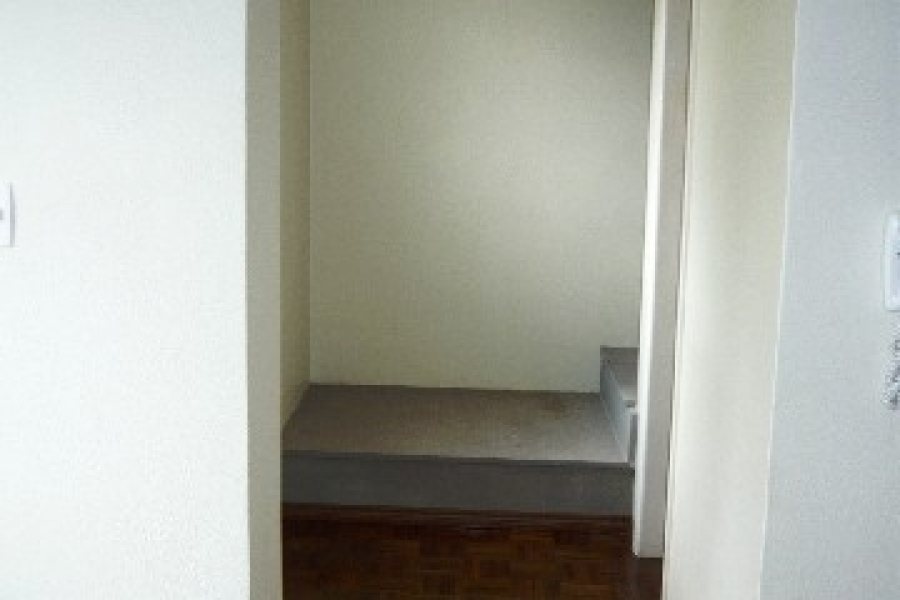 Sobrado com 93m², 3 dormitórios, 1 vaga, no bairro Bela Vista em Caxias do Sul para Comprar