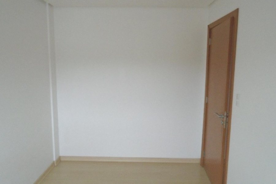 Apartamento, 2 dormitórios, 1 vaga, no bairro Vinhedos em Caxias do Sul para Comprar