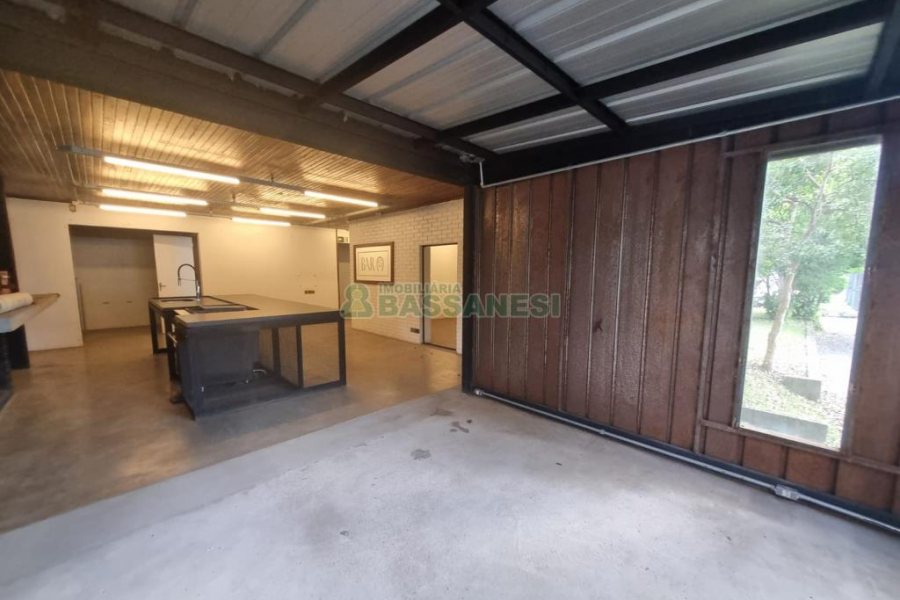 Casa com 300m², 4 dormitórios, 4 vagas, no bairro Centro em Caxias do Sul para Alugar ou Comprar