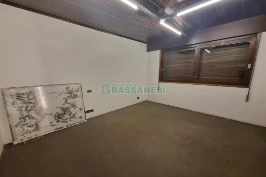 Casa com 300m², 4 dormitórios, 4 vagas, no bairro Centro em Caxias do Sul para Alugar ou Comprar