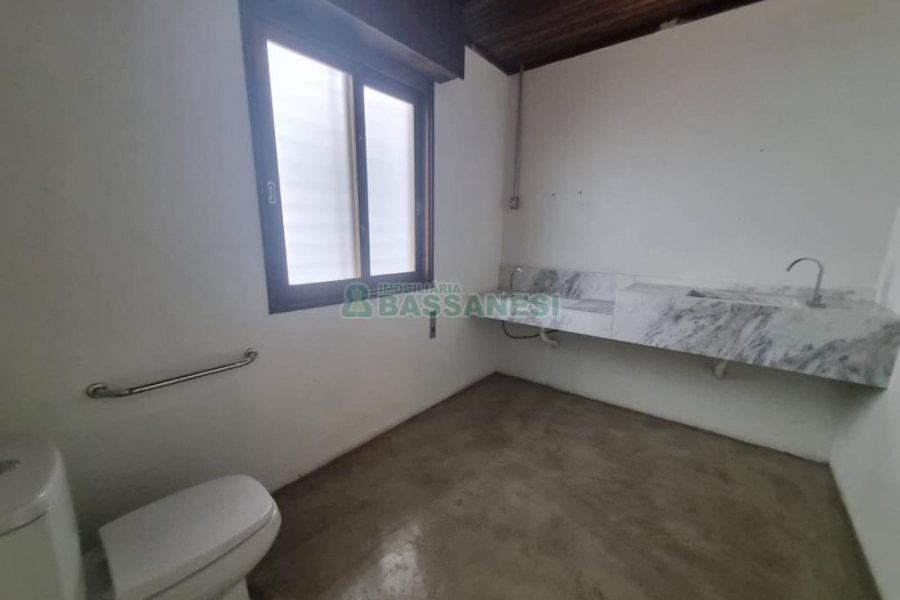 Casa com 300m², 4 dormitórios, 4 vagas, no bairro Centro em Caxias do Sul para Alugar ou Comprar