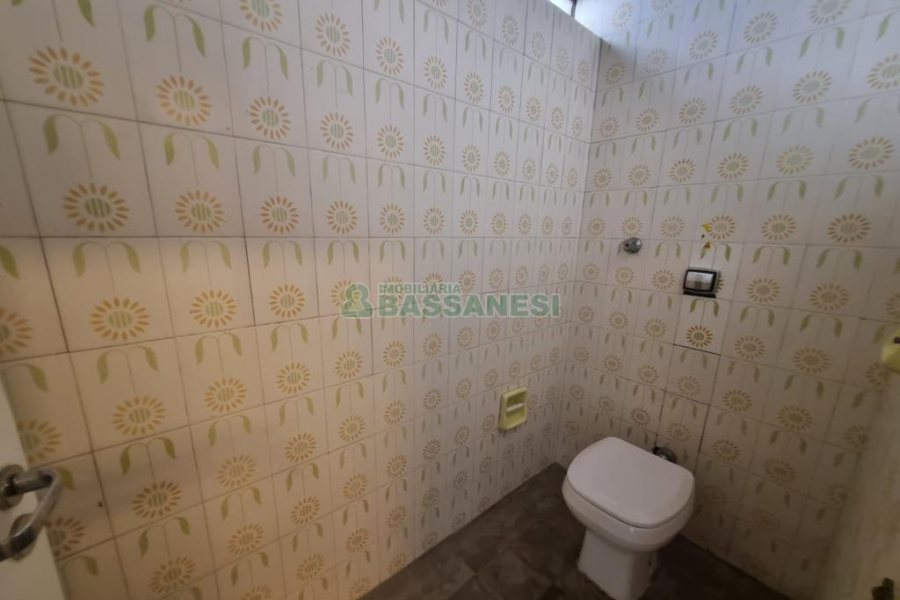 Casa com 300m², 4 dormitórios, 4 vagas, no bairro Centro em Caxias do Sul para Alugar ou Comprar