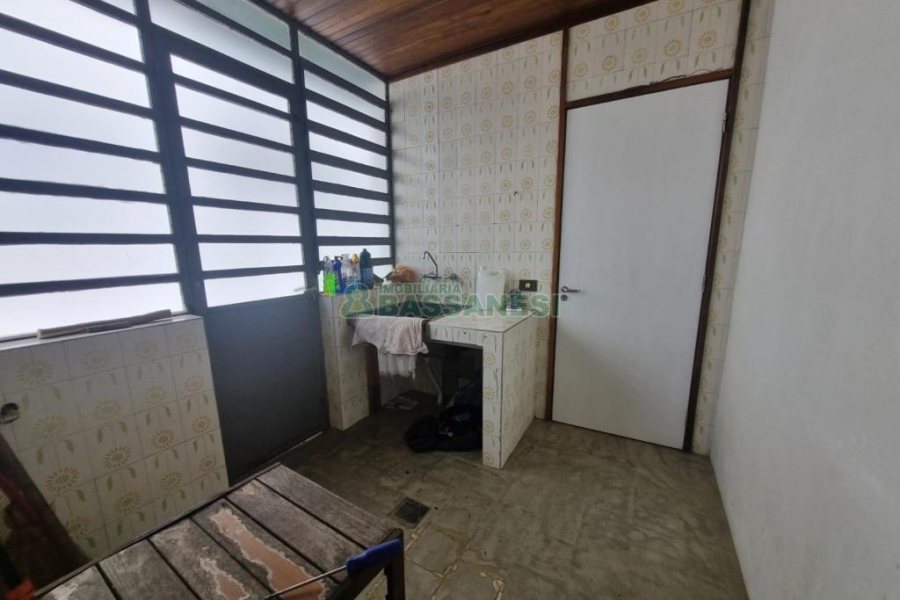 Casa com 300m², 4 dormitórios, 4 vagas, no bairro Centro em Caxias do Sul para Alugar ou Comprar