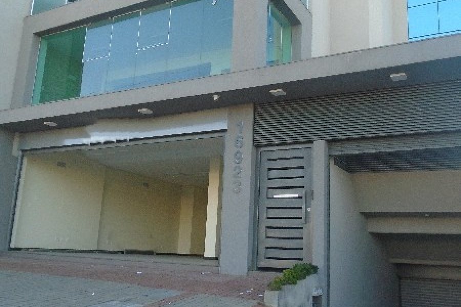 Loja com 850m², no bairro De Lazzer em Caxias do Sul para Alugar