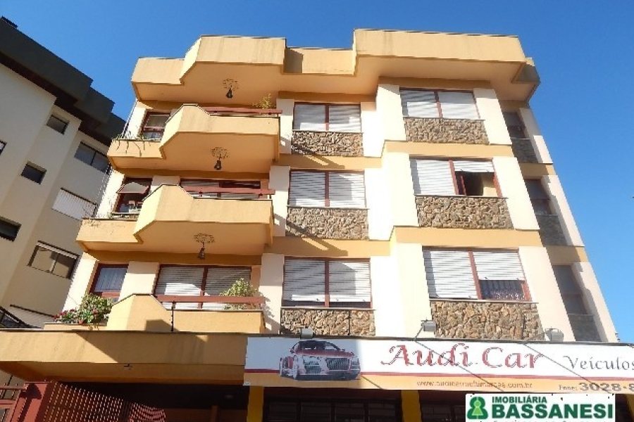 Apartamento com 146m², 3 dormitórios, 2 vagas, no bairro Pio X em Caxias do Sul para Alugar
