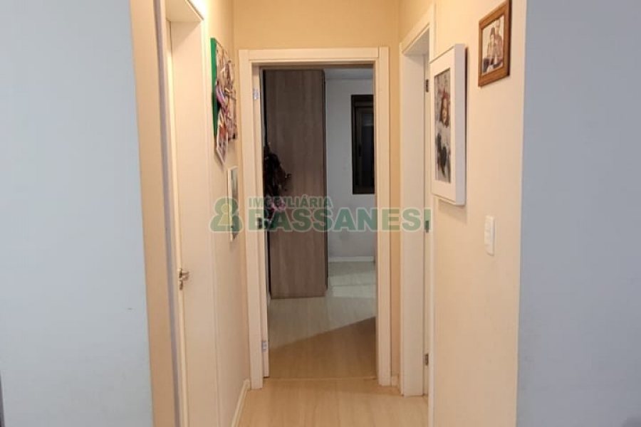 Apartamento com 83m², 2 dormitórios, 2 vagas, no bairro Jardim do Shopping em Caxias do Sul para Comprar