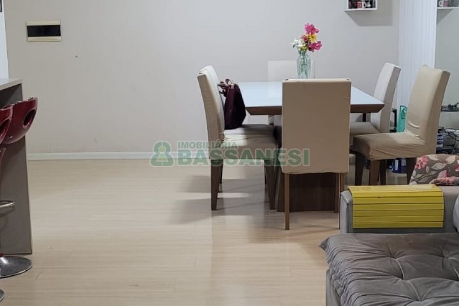 Apartamento com 83m², 2 dormitórios, 2 vagas, no bairro Jardim do Shopping em Caxias do Sul para Comprar