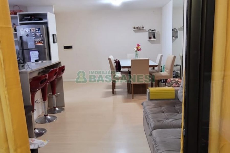Apartamento com 83m², 2 dormitórios, 2 vagas, no bairro Jardim do Shopping em Caxias do Sul para Comprar