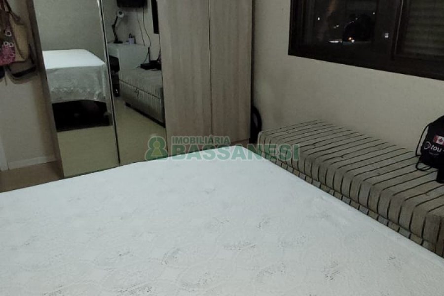 Apartamento com 83m², 2 dormitórios, 2 vagas, no bairro Jardim do Shopping em Caxias do Sul para Comprar