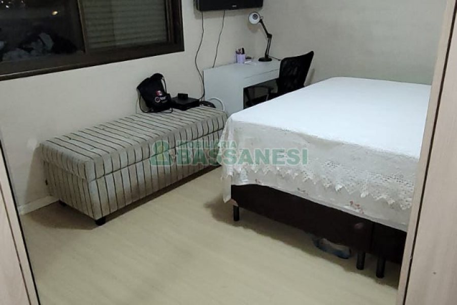 Apartamento com 83m², 2 dormitórios, 2 vagas, no bairro Jardim do Shopping em Caxias do Sul para Comprar