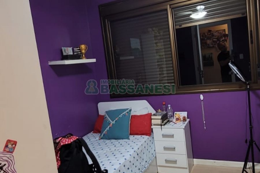 Apartamento com 83m², 2 dormitórios, 2 vagas, no bairro Jardim do Shopping em Caxias do Sul para Comprar