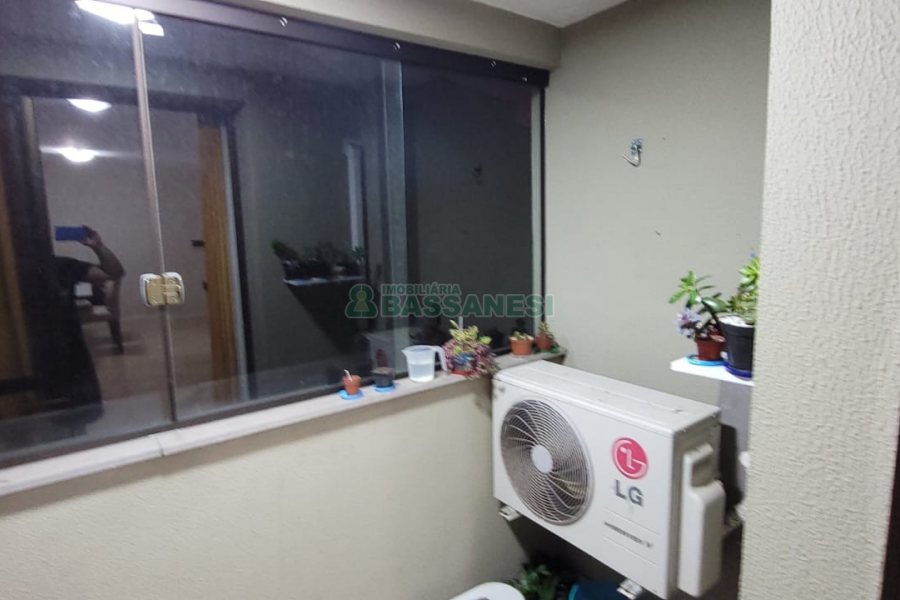 Apartamento com 83m², 2 dormitórios, 2 vagas, no bairro Jardim do Shopping em Caxias do Sul para Comprar