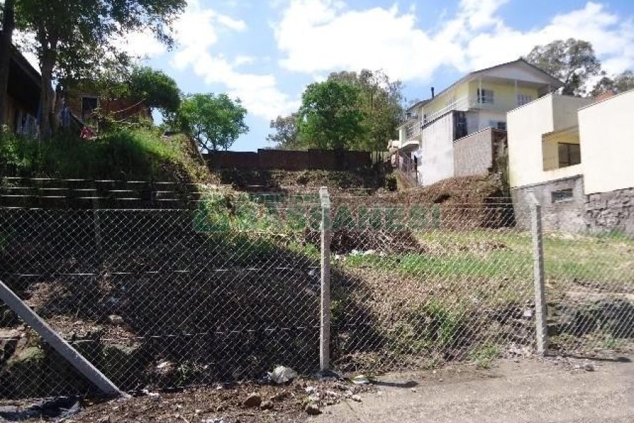 Terreno com 800m², no bairro Rio Branco em Caxias do Sul para Alugar ou Comprar