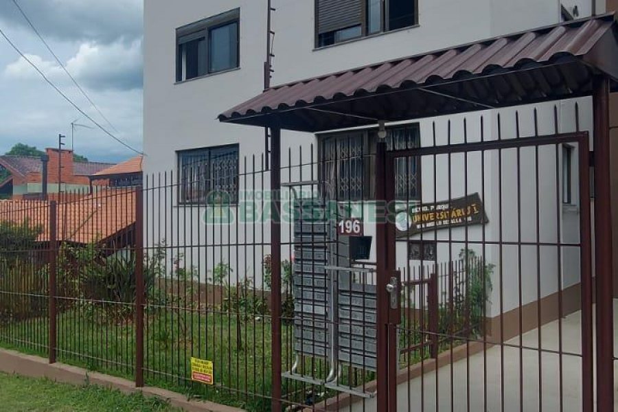 Apartamento com 49m², 1 dormitório, 1 vaga, no bairro Petrópolis em Caxias do Sul para Alugar