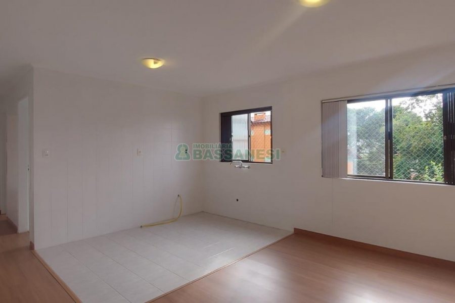Apartamento com 49m², 1 dormitório, 1 vaga, no bairro Petrópolis em Caxias do Sul para Alugar