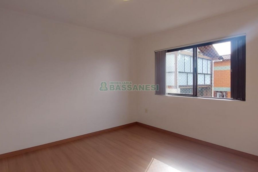 Apartamento com 49m², 1 dormitório, 1 vaga, no bairro Petrópolis em Caxias do Sul para Alugar