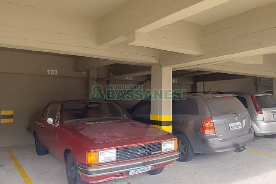 Apartamento com 49m², 1 dormitório, 1 vaga, no bairro Petrópolis em Caxias do Sul para Alugar