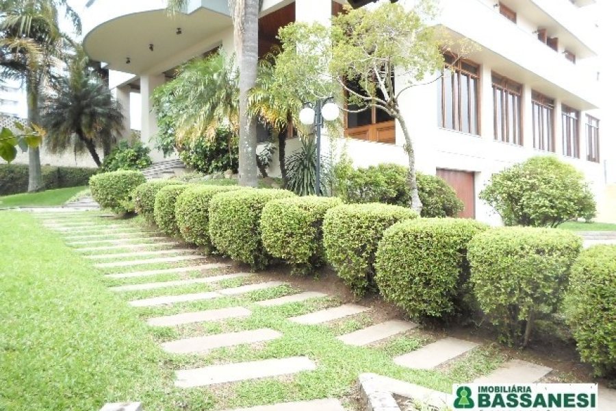 Apartamento com 345m², 4 dormitórios, 2 vagas, no bairro Panazzolo em Caxias do Sul para Comprar